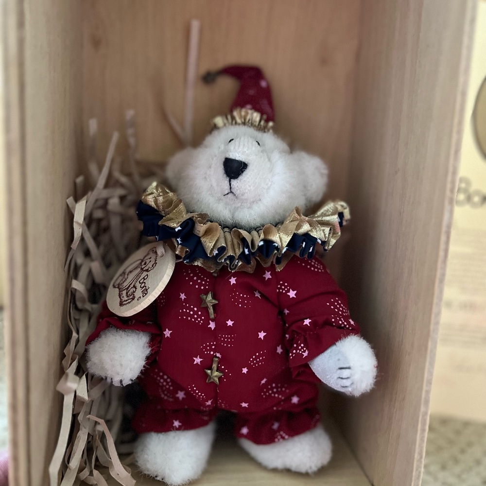 Bonita bear collectible